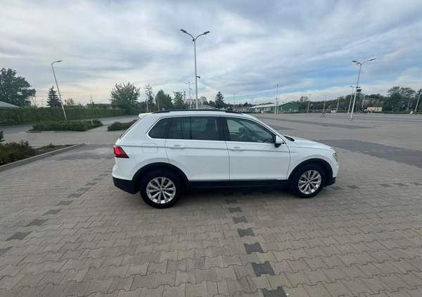 Volkswagen Tiguan cena 114900 przebieg: 83000, rok produkcji 2020 z Warszawa małe 172